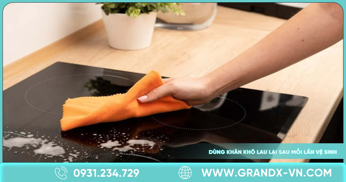 4 bước vệ sinh bếp từ sáng bóng như mới 4 4 bước vệ sinh bếp từ sáng bóng như mới